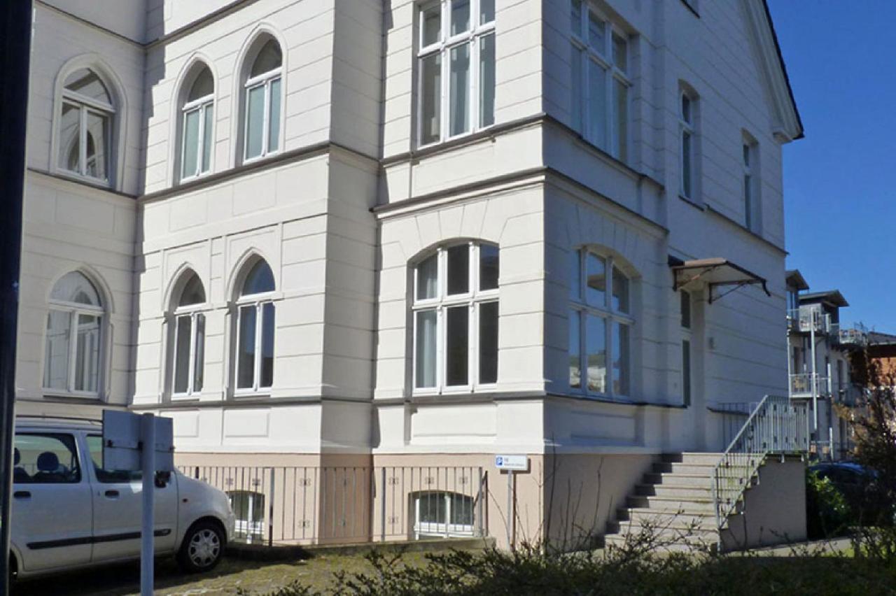 Ahlbeck, Schloss Hohenzollern Eg-Meerseite 제바트헤링스도르프 외부 사진